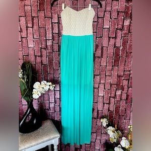 New Maxi Dress never worn! Small Adult! Got from a boutique on line!